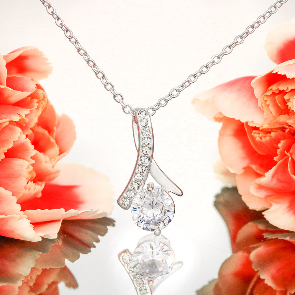 ALLURING BEAUTY NECKLACE