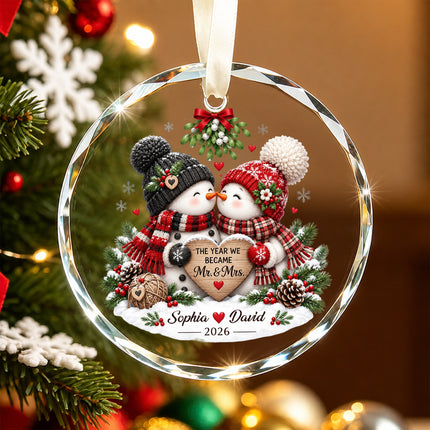 Personalized Newlywed Snowman Couple Mistletoe Christmas Glass Ornament