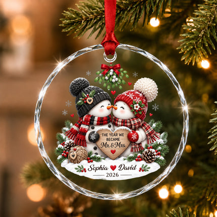 Personalized Newlywed Snowman Couple Mistletoe Christmas Glass Ornament
