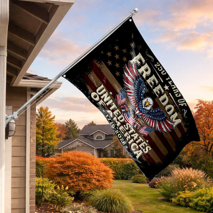 United States of America 250 Years of Freedom Vintage Eagle Banner House Flag