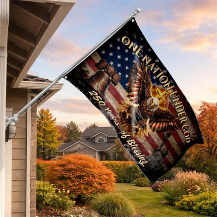 5.Lifestyleoutdoor_da8353b7-674c-4e72-8d1c-9207b6c2ca6b - Charming Present