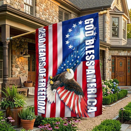 ML1187CN_MockupMockup1HouseFlag - Charming Present