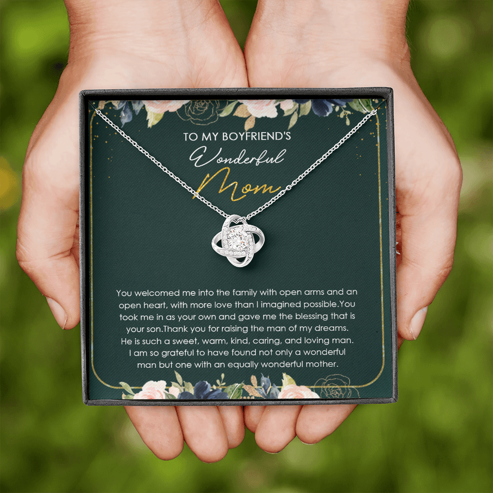 To My Boyfriend's Mom Thank You For Raising The Man Of My Dreams Necklace SO22V