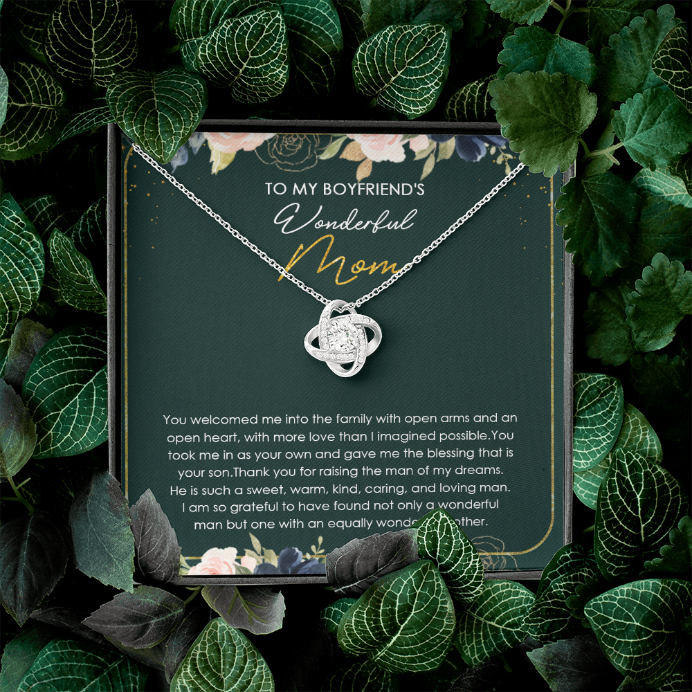 To My Boyfriend's Mom Thank You For Raising The Man Of My Dreams Necklace SO22V