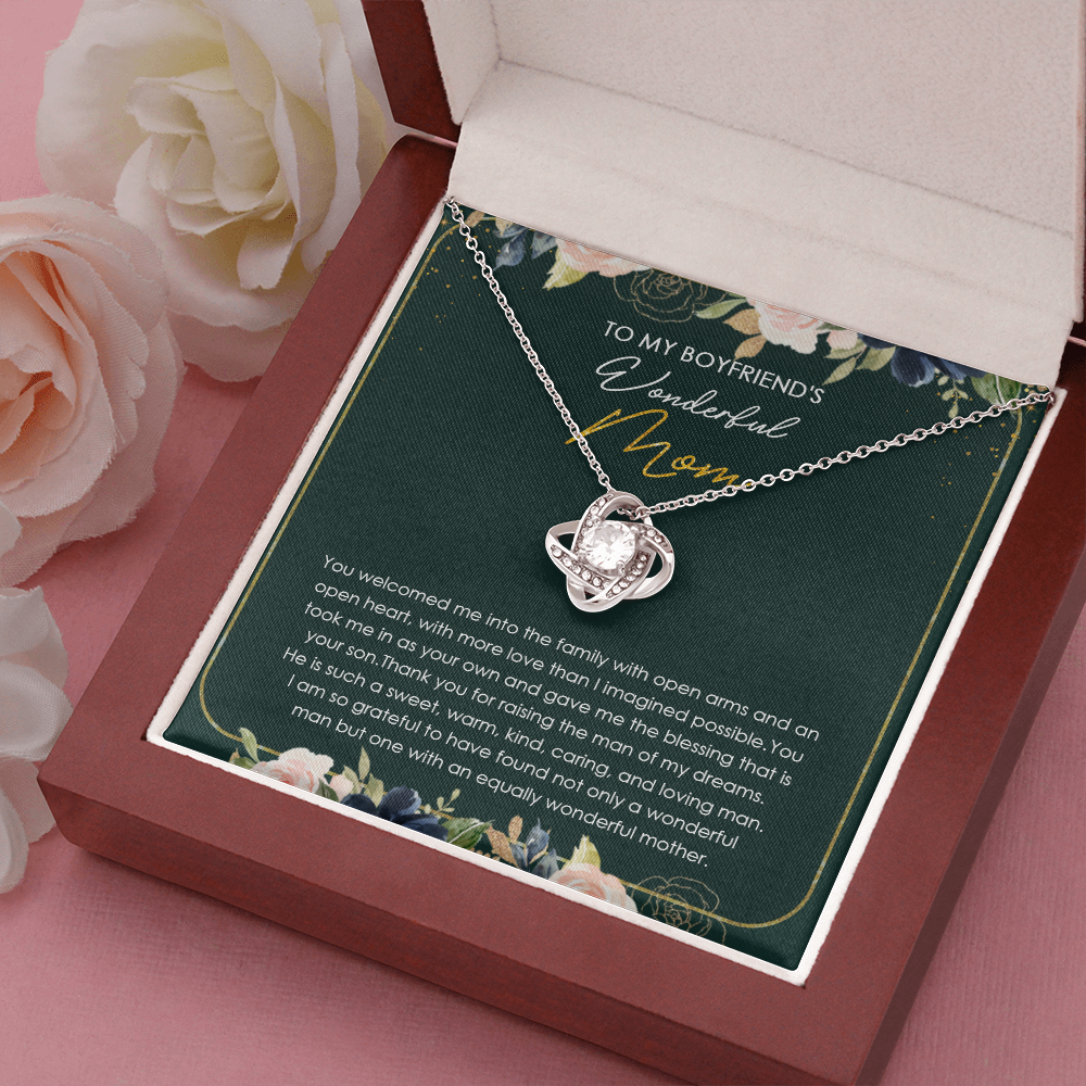 To My Boyfriend's Mom Thank You For Raising The Man Of My Dreams Necklace SO22V